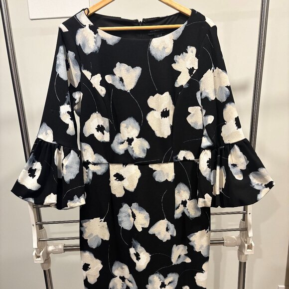 Liz Claiborne Dress - Picture 2 of 4